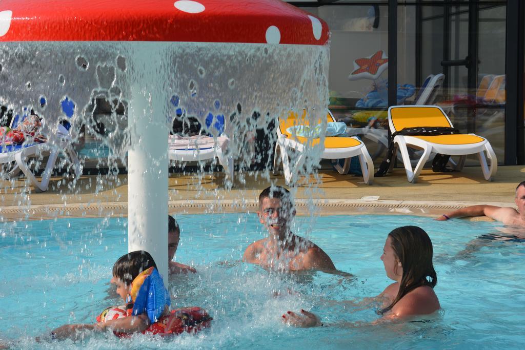 Camping La Touesse แซ็ง-ลูแนร์ ภายนอก รูปภาพ